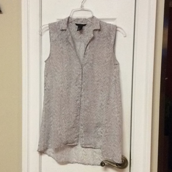 H&M Tops - Really nice shirt